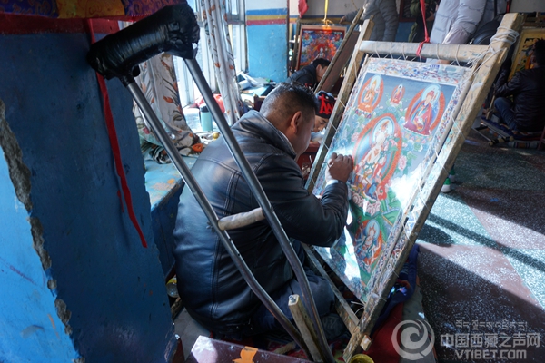 “哗叽”编织幸福新画卷4.jpg