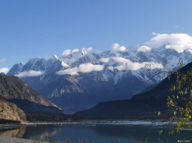 南迦巴瓦峰.jpg